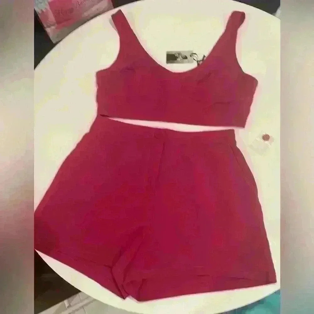 NWT Sincerely Jules Pink 2 Piece Shorts Set. Size L
